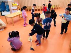 -小门牙好性格托育(北外滩中心)