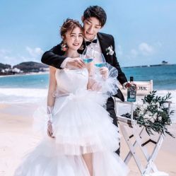 -莫兰迪婚纱摄影
