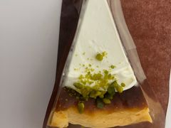 巴斯克芝士-black rainbow coffee