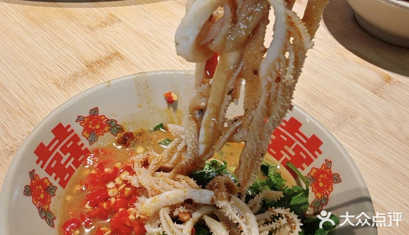 今天火锅吃撑了，超满足