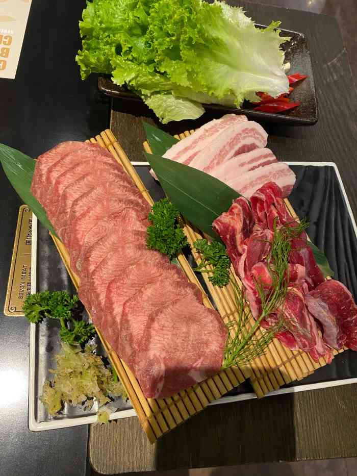 柒肉61猛火烧肉"高新咖啡创业街区里面新开不久的一家烧烤店.