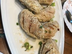 -Chom Cafe and Restaurant