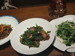 黑毛猪小炒肉-山里亲戚(淞虹路店)