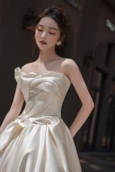 -艾米丽婚纱礼服