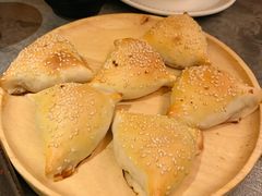 萨姆萨烤包子-耶里夏丽·丝路新疆菜·清真食品(徐汇南丹东路臻选店)