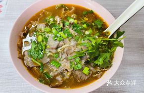 Beef Noodle and Tofu Skin Soup (Large)