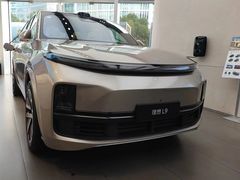 -理想汽车(世纪汇店)