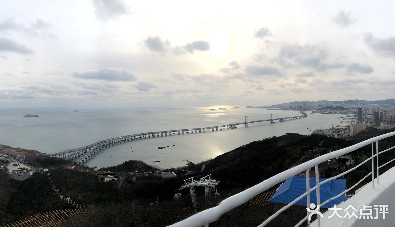 来打卡最近很火的莲花山观景台