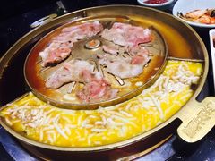 芝士锅底-猪啊牛呀羊啊铜盘烤肉(正大广场店)