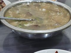 -卢六川汤肉(南方花园店)