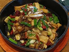 杏鲍菇炒牛肉-云海肴·汽锅鸡·云南菜(苏州中心店)