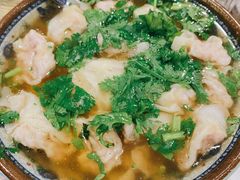 招牌野馄炖-老谢野馄饨(延安路店)