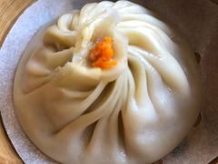 蟹粉小笼包-夜上海(新天地店)