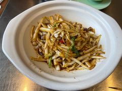 -潮界(LU·ONE凯德晶萃广场店)