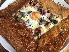 鸡蛋蘑菇熏肉荞麦可丽饼-RAC BAR(安福路店)