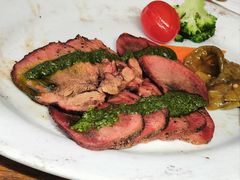 烟熏牛舌配罗勒青酱-ONE SMILE 美式烟熏慢烤(壹方汇店)