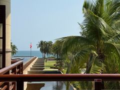 -亚龙湾喜来登·美景台大堂吧