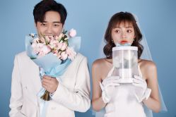 -卢浮宫婚纱摄影(银河国际店)