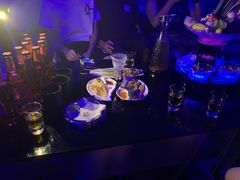 -OMO PARTY HOUSE