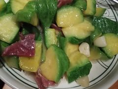 -云海肴·汽锅鸡·云南菜(天山百盛优客店)