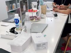 -荣耀授权专卖店(黄浦浙江中路店)