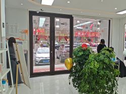 -阿三造型烫染•接发