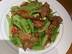 小炒黄牛肉-湘与香缘·湖南菜(王府井北京市百货大楼店)