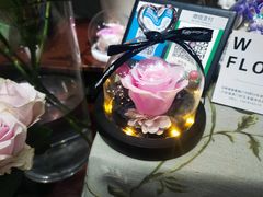 -何兮花店·气球派对鲜花店(马桥银春路万科城店)