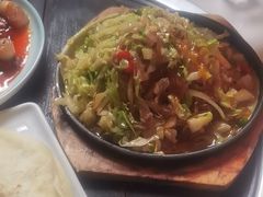 -人民公社铁锅炖·东北菜(卫国道店)