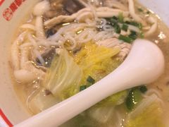 -魔都三兄弟酸辣粉·蘸卤炸串(虹桥万科店)