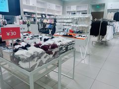 -H&M(鹏欣水游城店)