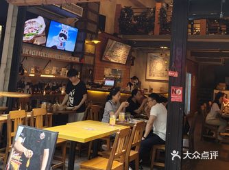 坚持手工制作西餐厅｜环境舒适