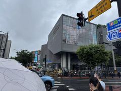 -虹桥艺术中心