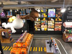 -LINE FRIENDS Garosu-gil Flagship Store