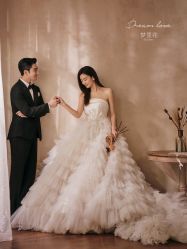 -雪中彩影婚纱摄影·微光艺术中心