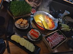 -湊湊火锅·茶憩(南京东路悦荟店)