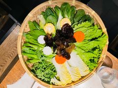 -尚尚仙·酸汤猪手·猪肚鸡火锅(华联万柳购物中心店)