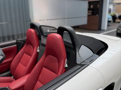 -上海浦东保时捷中心