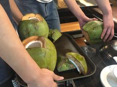 -东椰·海南椰子鸡火锅(朝阳门店)