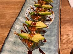 三文鱼牛油果寿司-隐泉之语日式料理(王府中环店)