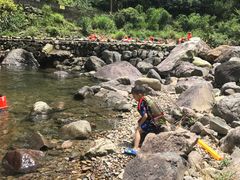 -安吉龙王山峡谷漂流