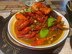 -虾弄弄海派小龙虾·牛羊蝎子火锅