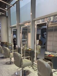 -PE SALON 
