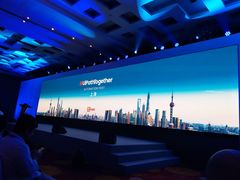 -上海龙之梦万丽酒店