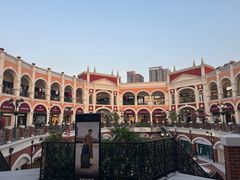 -佛罗伦萨小镇广佛名品奥特莱斯(疏港路店)