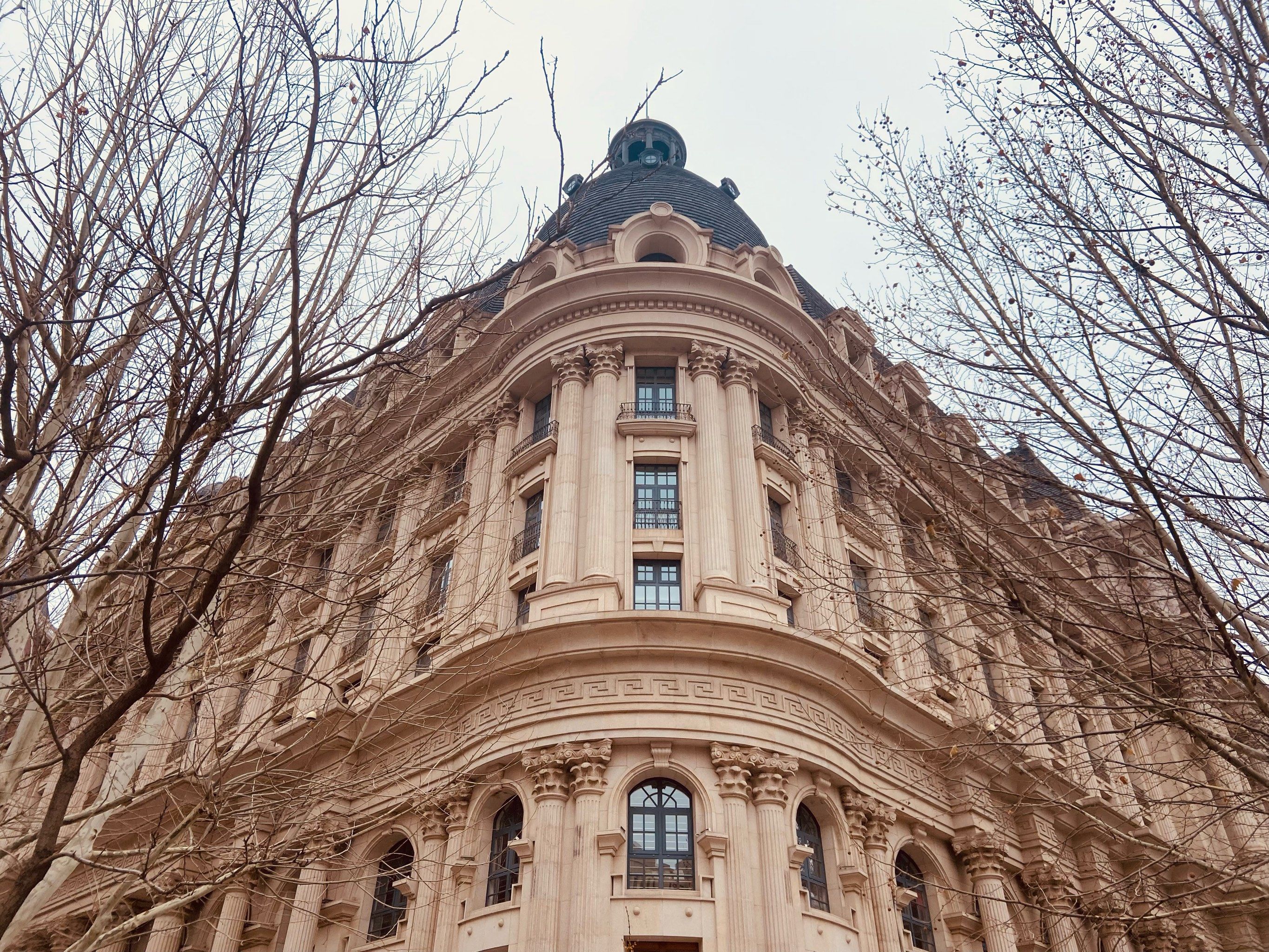 新年在天津解放北路的city walk