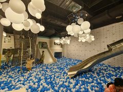 -涨巢·潮玩水疗局