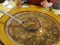 酸菜米豆汤-郑件洋芋饭庄