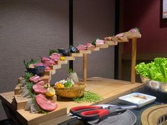 -山川小町·极番烧肉(新地假日广场店)