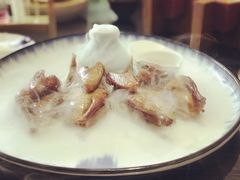 金牌烤乳鸽-夜宴江景餐厅